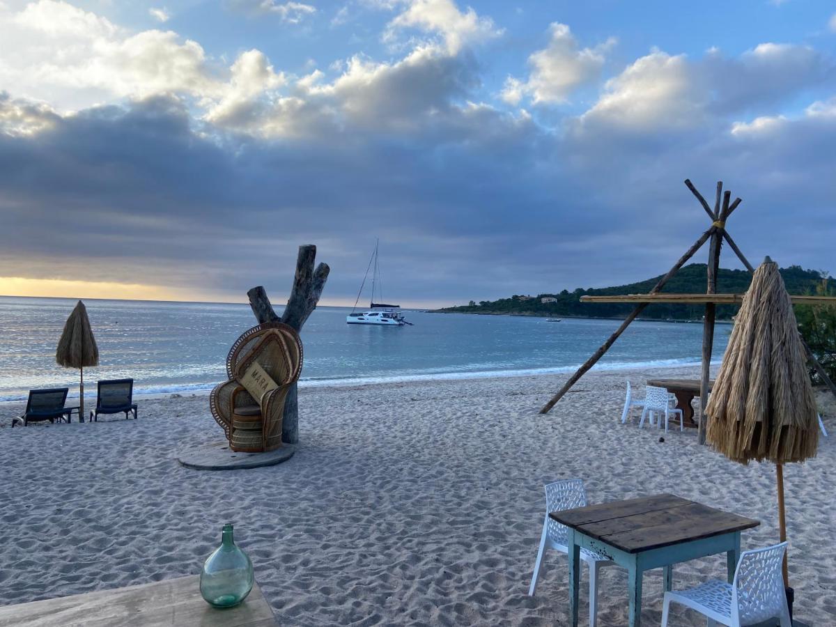 Les Lodges De La Plage U Dragulinu Sari-Solenzara Buitenkant foto