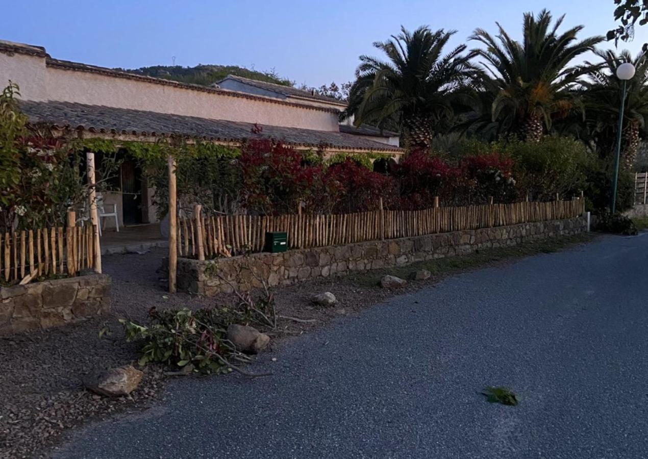 Les Lodges De La Plage U Dragulinu Sari-Solenzara Buitenkant foto