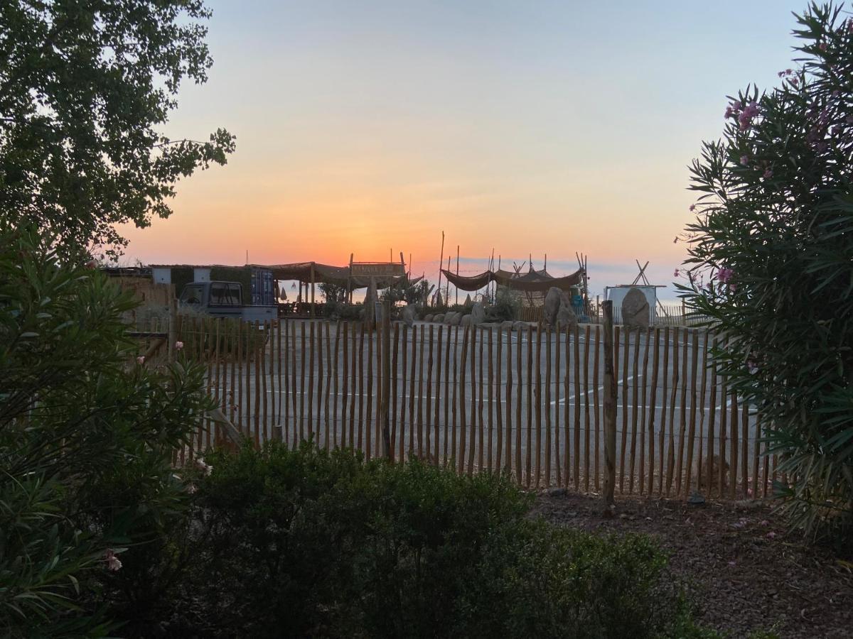 Les Lodges De La Plage U Dragulinu Sari-Solenzara Buitenkant foto