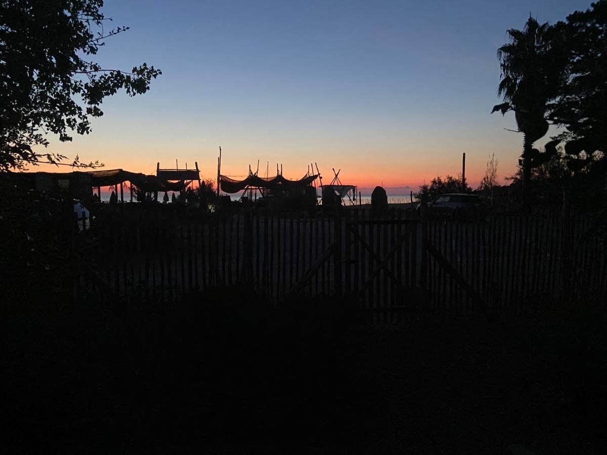 Les Lodges De La Plage U Dragulinu Sari-Solenzara Buitenkant foto