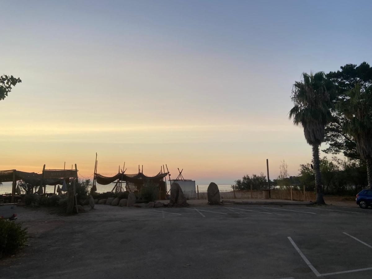 Les Lodges De La Plage U Dragulinu Sari-Solenzara Buitenkant foto